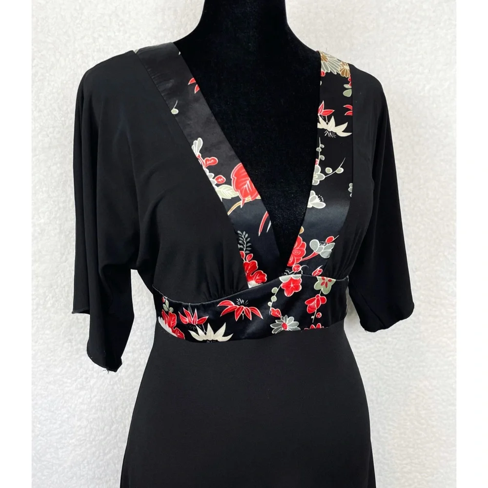 LOVE TEASE • Black Floral Trim V-Neck Mini Dress, M - Picture 3 of 14